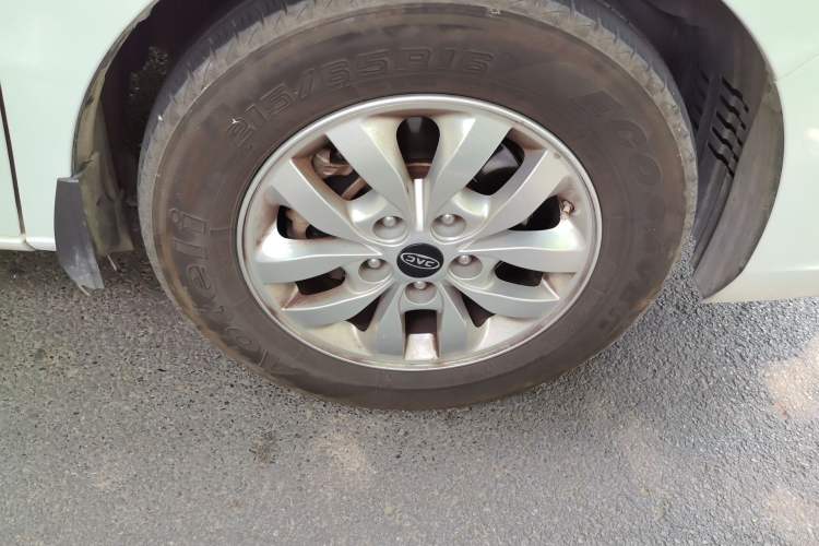 Used JAC Refine M4 2019 Joyful Series 2.0L Manual Business Model China VI Right Front Wheel Hub