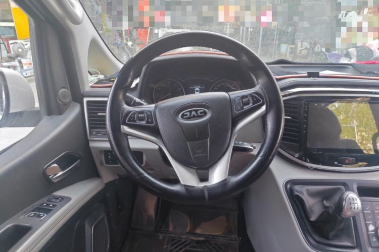 Used JAC Refine M4 2019 Joyful Series 2.0L Manual Comfort Model China VI Standard Steering Wheel