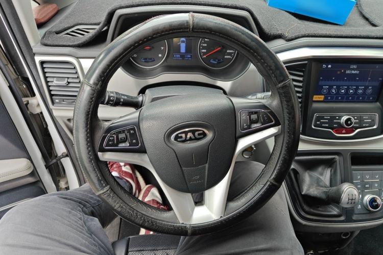 Used JAC Refine M4 2019 Business Series 2.0L Manual Business Version China V Standard Steering Wheel