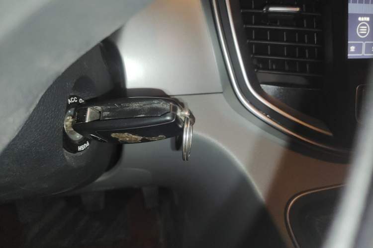 Used JAC Refine M4 2019 Business Series 2.0L Manual - China VI Standard Vehicle Key