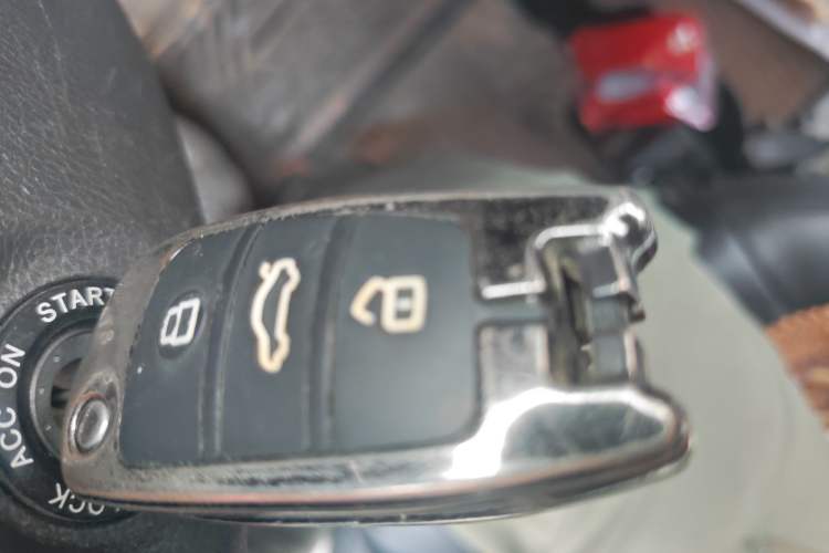 Used JAC Refine M4 2019 Joyful Series 2.0L Manual Comfort Model China VI Standard Vehicle Key