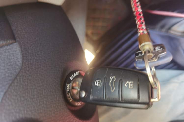 Used JAC Refine M4 2019 Business Series 2.0L Manual - China VI Standard Vehicle Key