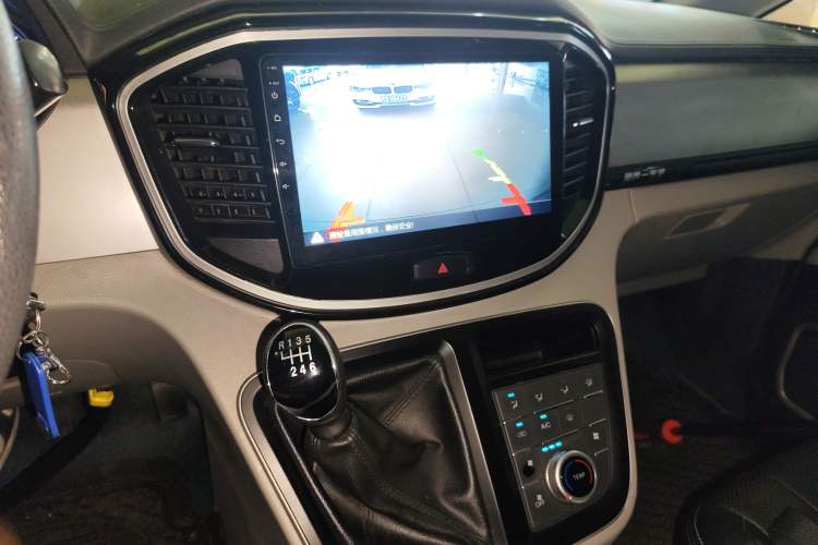 Used JAC Refine M4 2020 2.0 CTI Diesel Manual Jingrui Model China VI Standard Audio And AC Panel