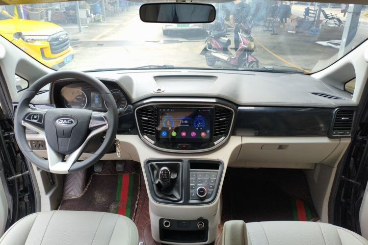 Used JAC Refine M4 2020 2.0 CTI Diesel Manual Jingrui Model China VI Standard Center Console
