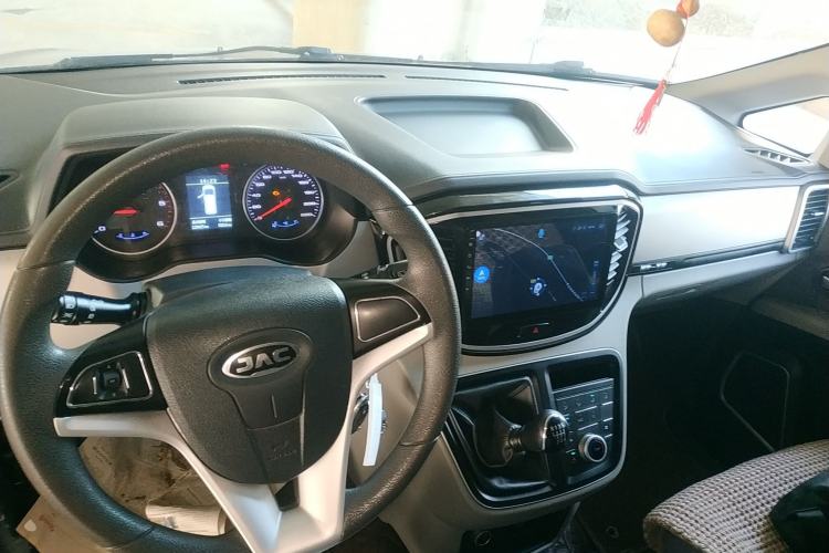 Used JAC Refine M4 2020 2.0 CTI Diesel Manual Jingrui Model China VI Standard Center Console