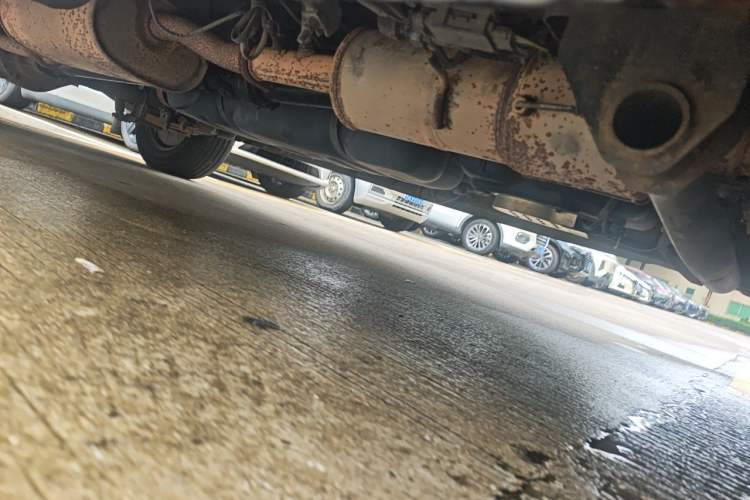 Used JAC Refine M4 2020 2.0 CTI Diesel Manual Jingrui Model China VI Standard Chassis Front Right