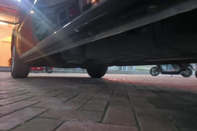 Used JAC Refine M4 2020 2.0 CTI Diesel Manual Jingrui Model China VI Standard Chassis Rear Left