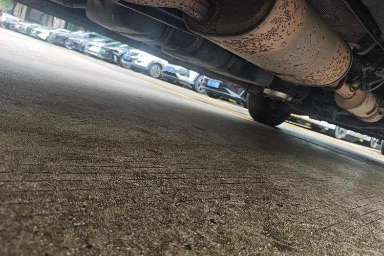 Used JAC Refine M4 2020 2.0 CTI Diesel Manual Jingrui Model China VI Standard Chassis Rear Right