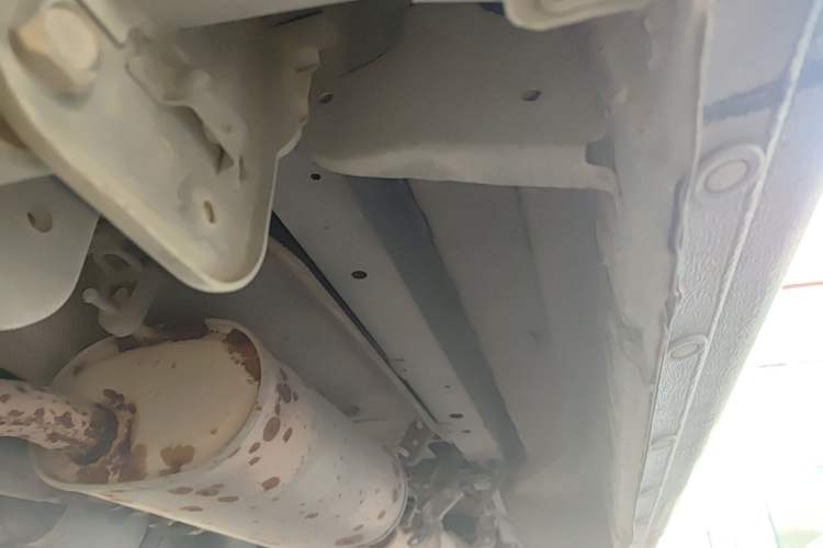 Used JAC Refine M4 2020 2.0 CTI Diesel Manual JingShang Version China VI Standard Chassis Rear Right
