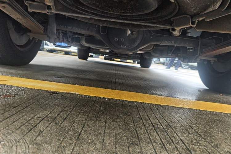Used JAC Refine M4 2020 2.0 CTI Diesel Manual Jingrui Model China VI Standard Chassis Rear