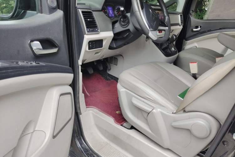 Used JAC Refine M4 2020 2.0 CTI Diesel Manual Jingrui Model China VI Standard Driver Seat