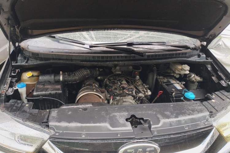 Used JAC Refine M4 2020 2.0 CTI Diesel Manual Jingrui Model China VI Standard Engine Bay
