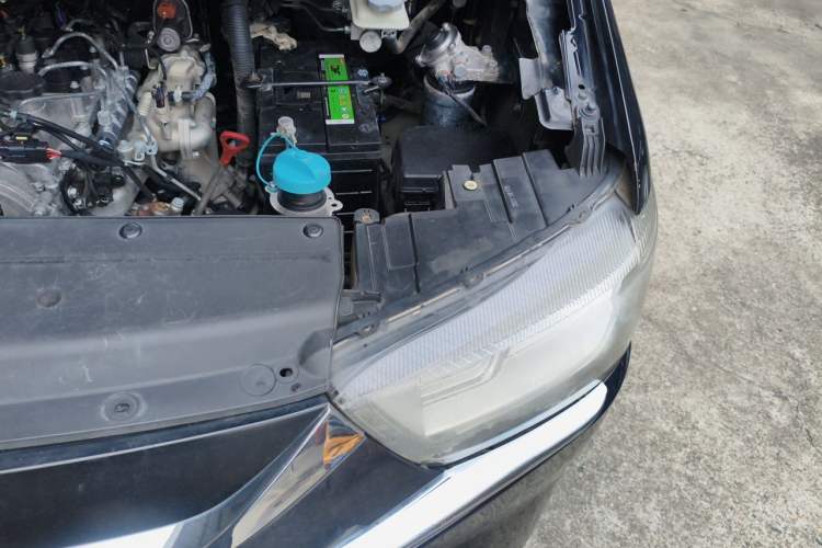 Used JAC Refine M4 2020 2.0 CTI Diesel Manual Jingrui Model China VI Standard Engine Bay Left