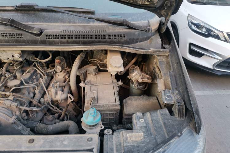 Used JAC Refine M4 2020 2.0 CTI Diesel Manual Jingrui Model China VI Standard Engine Bay Left