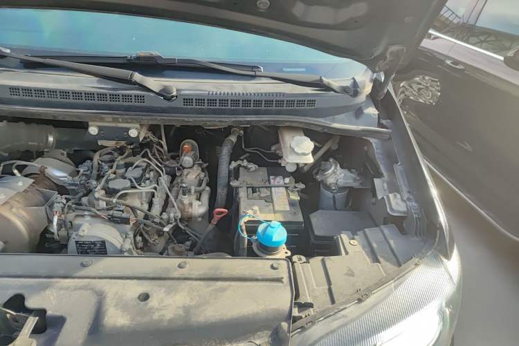 Used JAC Refine M4 2020 2.0 CTI Diesel Manual JingShang Version China VI Standard Engine Bay Left