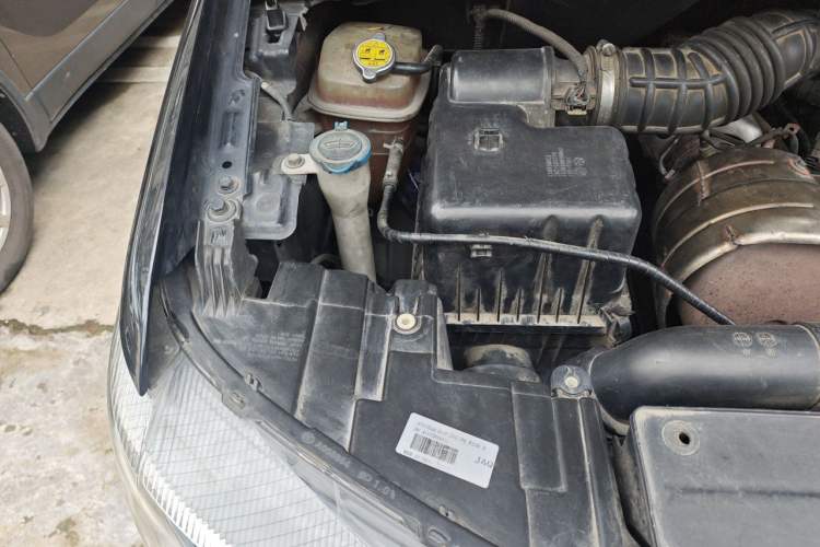 Used JAC Refine M4 2020 2.0 CTI Diesel Manual Jingrui Model China VI Standard Engine Bay Right