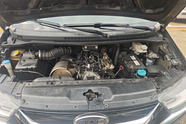 Used JAC Refine M4 2020 2.0 CTI Diesel Manual Jingrui Model China VI Standard Engine Bay
