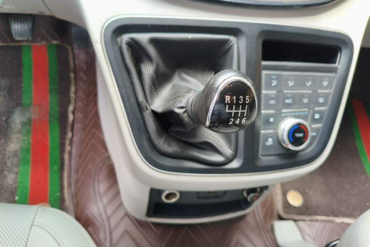 Used JAC Refine M4 2020 2.0 CTI Diesel Manual Jingrui Model China VI Standard Gear Lever