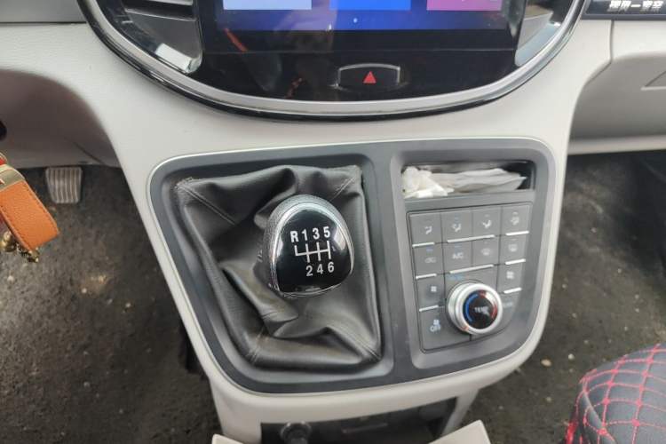 Used JAC Refine M4 2020 2.0 CTI Diesel Manual JingShang Version China VI Standard Gear Lever
