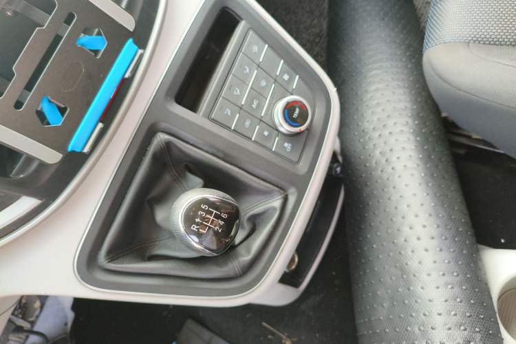 Used JAC Refine M4 2020 2.0 CTI Diesel Manual Jingrui Model China VI Standard Gear Lever