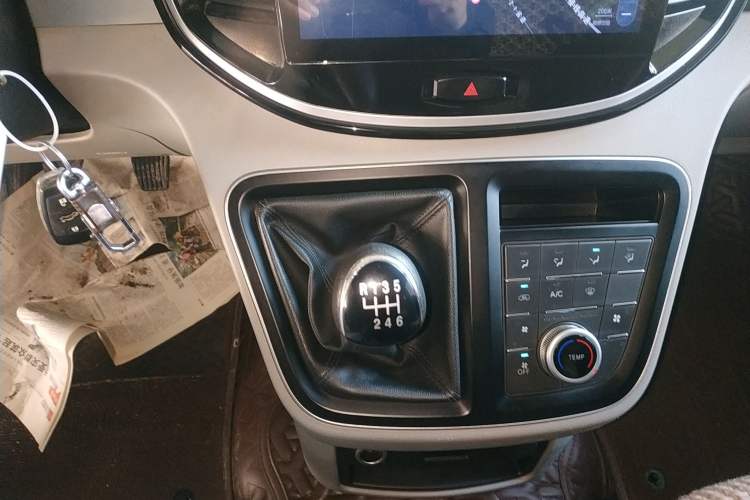 Used JAC Refine M4 2020 2.0 CTI Diesel Manual Jingrui Model China VI Standard Gear Lever