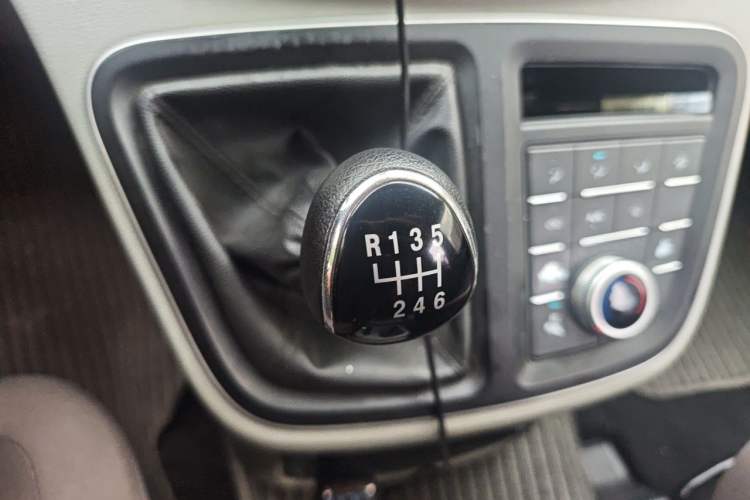 Used JAC Refine M4 2020 2.0 CTI Diesel Manual Jingrui Model China VI Standard Gear Lever
