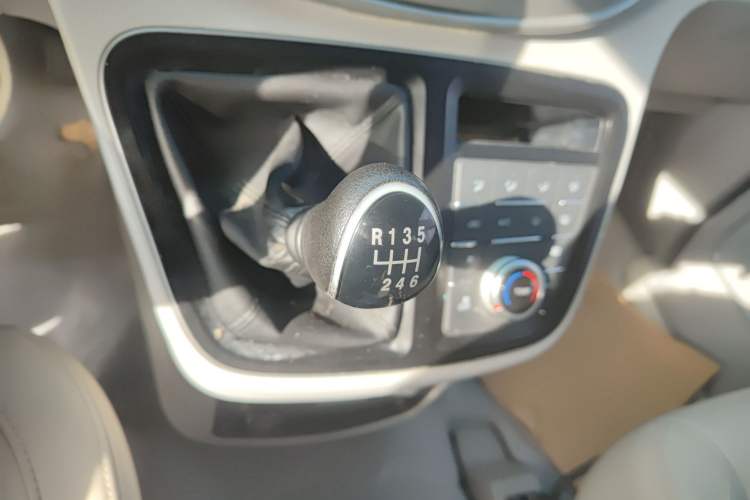 Used JAC Refine M4 2020 2.0 CTI Diesel Manual JingShang Version China VI Standard Gear Lever