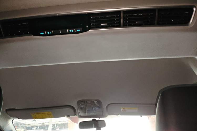 Used JAC Refine M4 2020 2.0 CTI Diesel Manual Jingrui Model China VI Standard Headliner