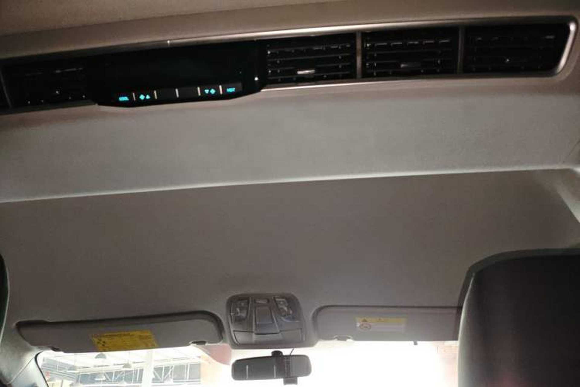 Used JAC Refine M4 2020 2.0 CTI Diesel Manual Jingrui Model China VI Standard Headliner