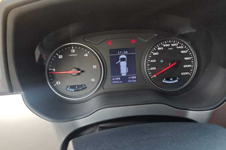 Used JAC Refine M4 2020 2.0 CTI Diesel Manual JingShang Version China VI Standard Instrument Cluster