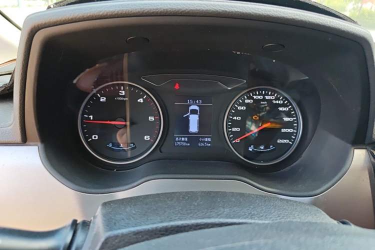 Used JAC Refine M4 2020 2.0 CTI Diesel Manual Jingrui Model China VI Standard Instrument Cluster