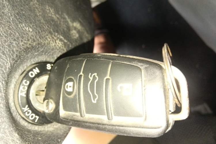 Used JAC Refine M4 2020 2.0 CTI Diesel Manual Jingrui Model China VI Standard Interior 1