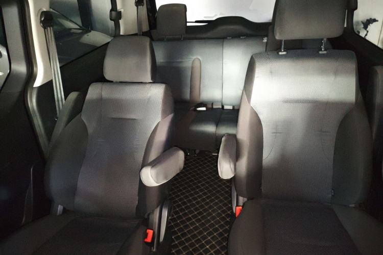 Used JAC Refine M4 2020 2.0 CTI Diesel Manual Jingrui Model China VI Standard Interior 4