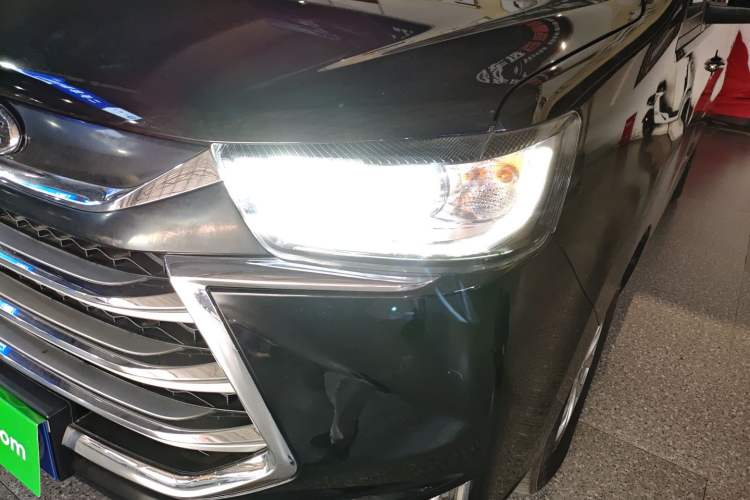 Used JAC Refine M4 2020 2.0 CTI Diesel Manual Jingrui Model China VI Standard Left Front Headlight