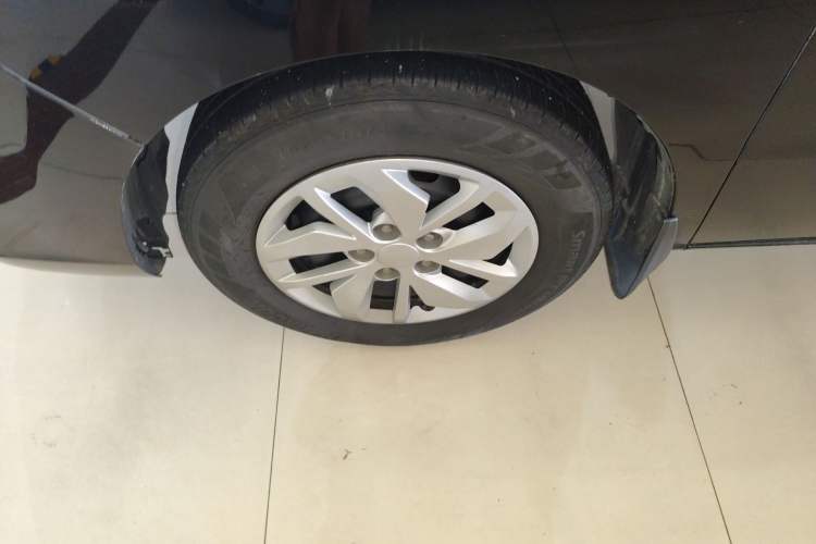 Used JAC Refine M4 2020 2.0 CTI Diesel Manual Jingrui Model China VI Standard Left Front Wheel Hub