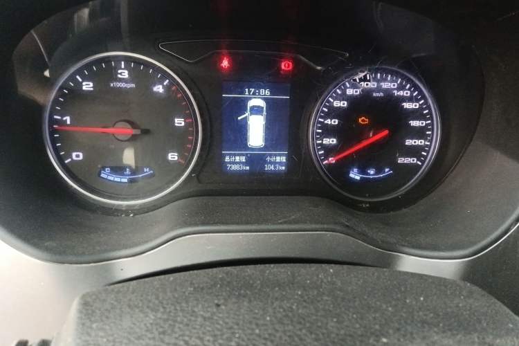 Used JAC Refine M4 2020 2.0 CTI Diesel Manual Jingrui Model China VI Standard Odometer Close Up