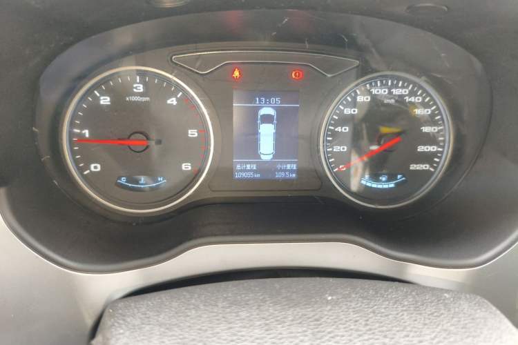 Used JAC Refine M4 2020 2.0 CTI Diesel Manual Jingrui Model China VI Standard Odometer Close Up