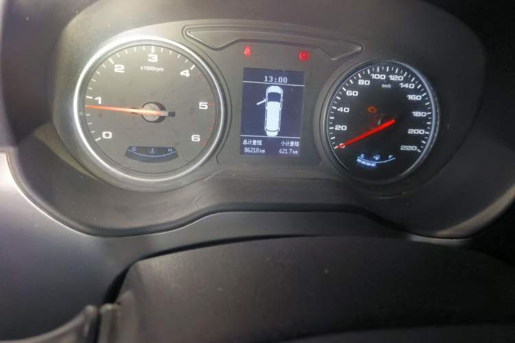 Used JAC Refine M4 2020 2.0 CTI Diesel Manual Jingrui Model China VI Standard Odometer Close Up