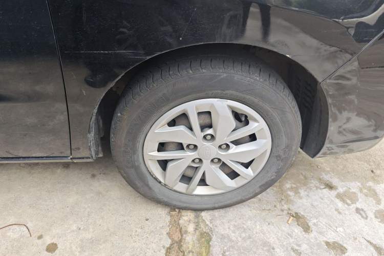 Used JAC Refine M4 2020 2.0 CTI Diesel Manual Jingrui Model China VI Standard Right Front Wheel Hub
