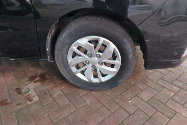 Used JAC Refine M4 2020 2.0 CTI Diesel Manual Jingrui Model China VI Standard Right Front Wheel Hub