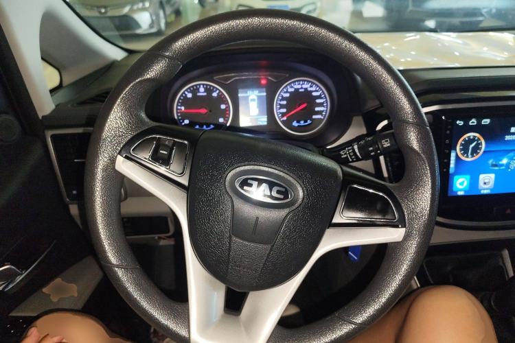 Used JAC Refine M4 2020 2.0 CTI Diesel Manual Jingrui Model China VI Standard Steering Wheel