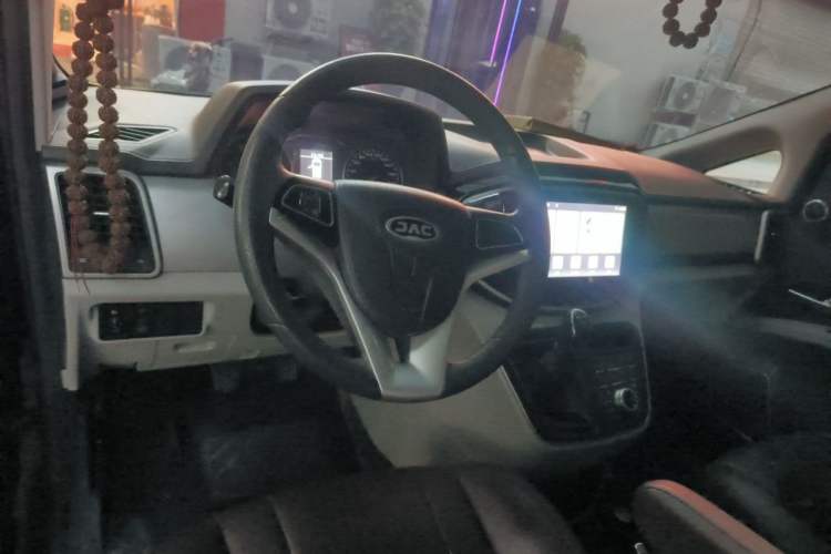 Used JAC Refine M4 2020 2.0 CTI Diesel Manual Jingrui Model China VI Standard Steering Wheel