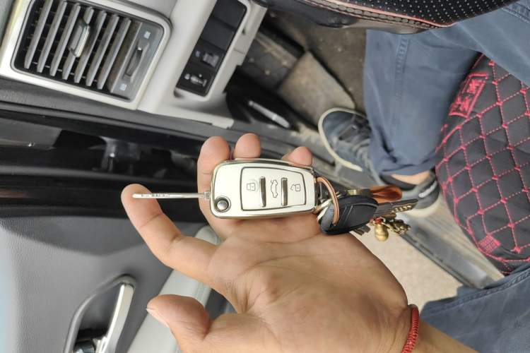 Used JAC Refine M4 2020 2.0 CTI Diesel Manual JingShang Version China VI Standard Vehicle Key