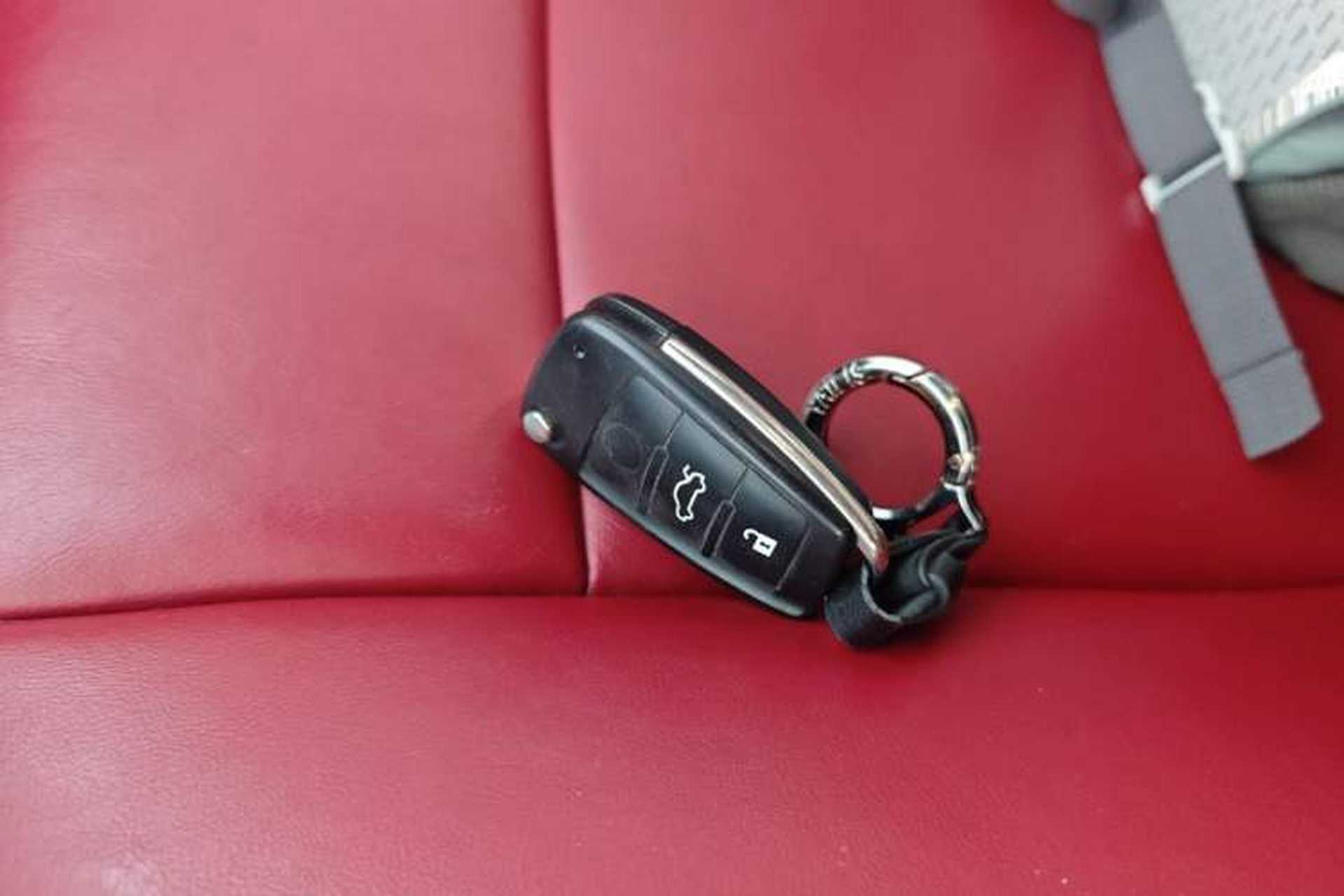 Used JAC Refine M4 2020 2.0 CTI Diesel Manual JingShang Version China VI Standard Vehicle Key