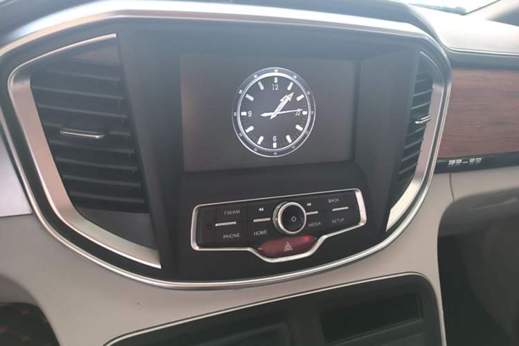 Used JAC Refine M4 2020 2.0 CTI Diesel Manual JingShang Version China VI Standard Audio And AC Panel
