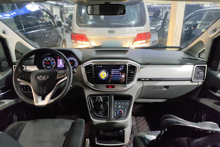 Used JAC Refine M4 2020 2.0 CTI Diesel Manual Jingrui Model China VI Standard Center Console