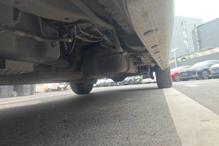 Used JAC Refine M4 2020 2.0 CTI Diesel Manual - Jingxiang Version China VI Standard Chassis Front Left