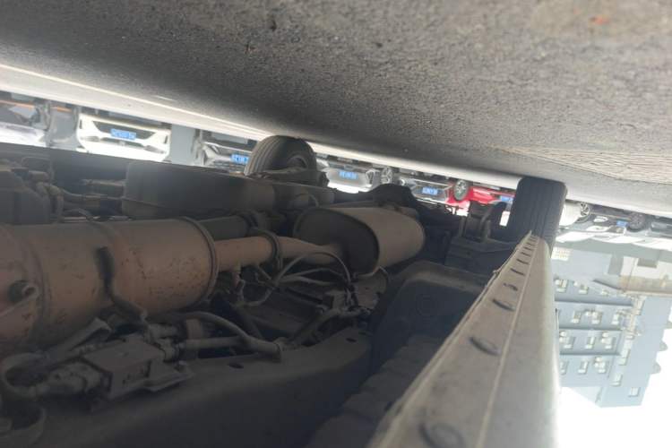 Used JAC Refine M4 2020 2.0 CTI Diesel Manual - Jingxiang Version China VI Standard Chassis Front Right