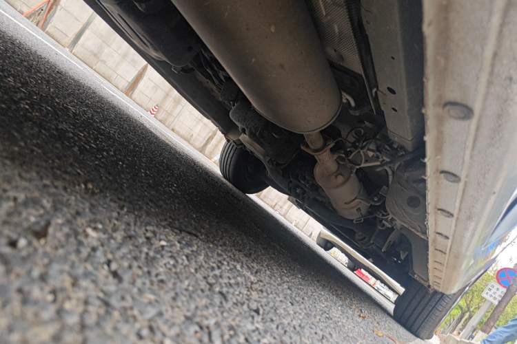 Used JAC Refine M4 2020 2.0 CTI Diesel Manual Jingrui Model China VI Standard Chassis Rear Right
