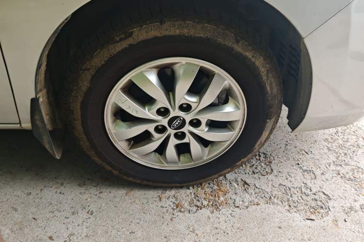 Used JAC Refine M4 2020 2.0 CTI Diesel Manual - Jingxiang Version China VI Standard Right Front Wheel Hub